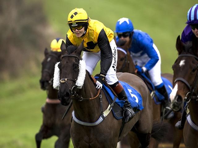 https://betting.betfair.com/horse-racing/Victoria%20point%20to%20point%20yellow%20BF%20jacket%20640.jpg
